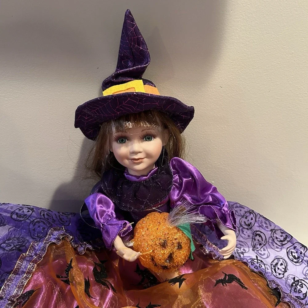Cracker‎ BarrelColor Changing Fiber Optic Witch Halloween Masquerade Works